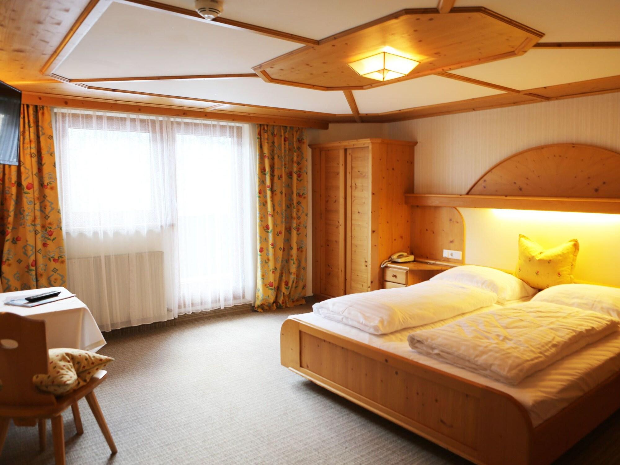 Gasthof Pension Madseiterhof Тукс Экстерьер фото